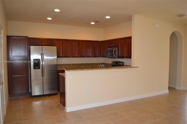 9556 SW 169th Pl in Miami, FL - Foto de edificio - Building Photo