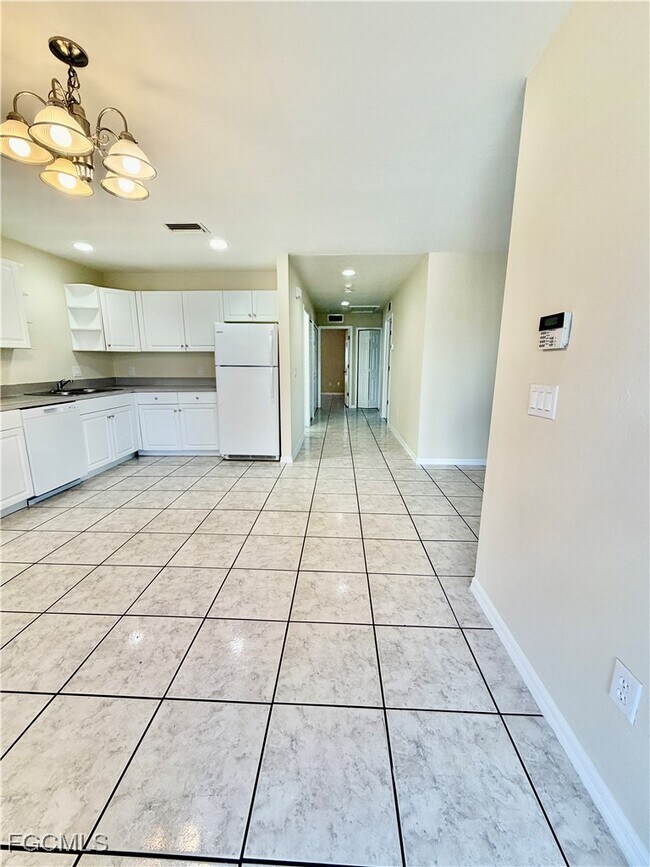 4739 28th St SW in Lehigh Acres, FL - Building Photo - Building Photo