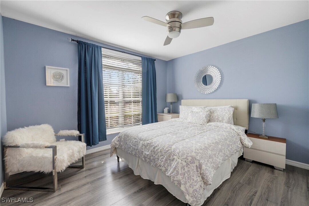 2616 SW 29th Ave in Cape Coral, FL - Foto de edificio