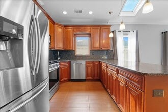 108 Kearney Ave in Jersey City, NJ - Building Photo - Building Photo
