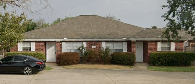 property at 1811 Sara Dr