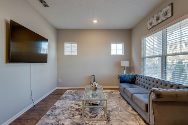 729 Bradburn Village Way in Nashville, TN - Building Photo - Building Photo