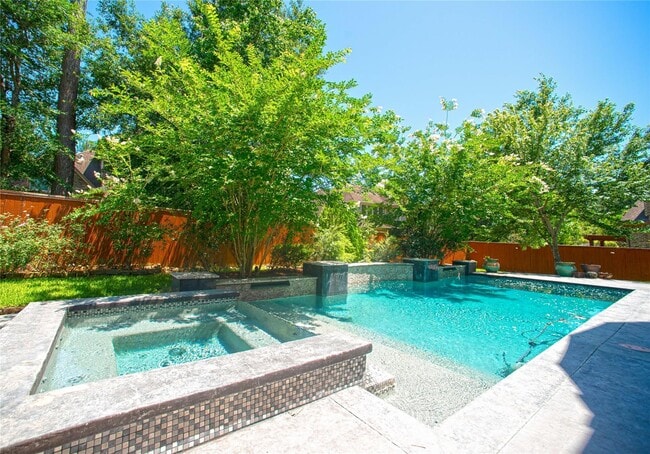 property at 10 Spotted Lily Way
