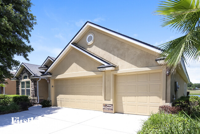 16391 Magnolia Grove Way in Jacksonville, FL - Foto de edificio - Building Photo