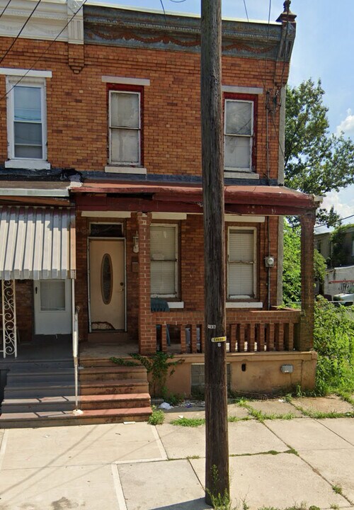 1006 Spruce St in Camden, NJ - Building Photo