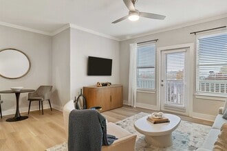 Artisan Station Apartments in Suwanee, GA - Foto de edificio - Building Photo