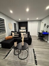 2109 Grand Ave in Bronx, NY - Foto de edificio - Building Photo