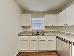 1305 Cinda Ct in St. Cloud, FL - Building Photo - Building Photo