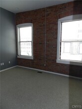 317 S Clinton St in Syracuse, NY - Building Photo - Building Photo