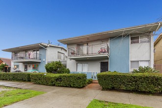 1862 Pine Ave in Long Beach, CA - Foto de edificio - Building Photo