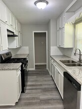 1001 Mac Dr in Sweeny, TX - Building Photo - Building Photo