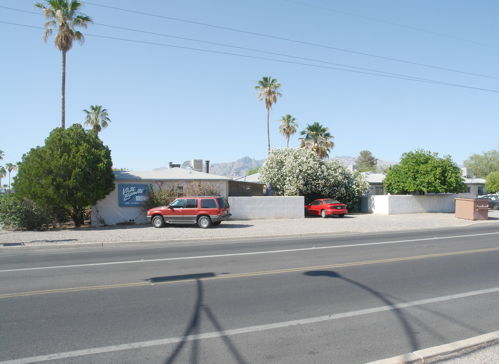 2806 N Tucson Blvd in Tucson, AZ - Building Photo