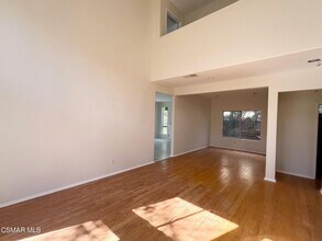 1816 Golden Oak St in Thousand Oaks, CA - Foto de edificio - Building Photo