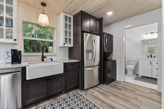 608 SE 5th St in Stuart, FL - Building Photo - Building Photo