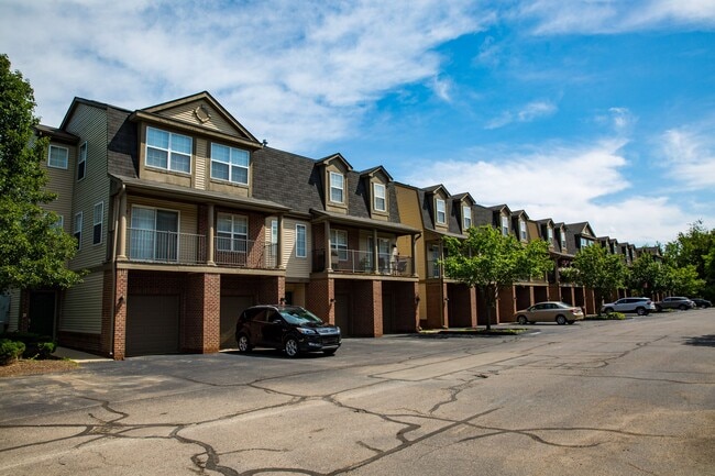 Ridge Valley Townhomes in Milford, MI - Foto de edificio - Building Photo