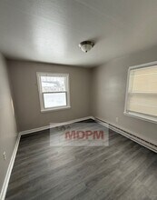 22763 Almond Ave in Eastpointe, MI - Foto de edificio - Building Photo