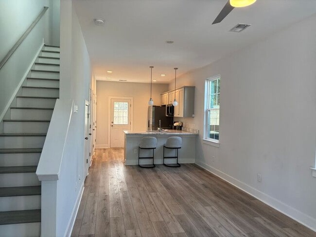 2023 Comstock Ave in North Charleston, SC - Building Photo - Building Photo