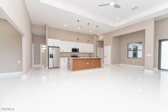 3900 9th St SW in Lehigh Acres, FL - Building Photo - Building Photo
