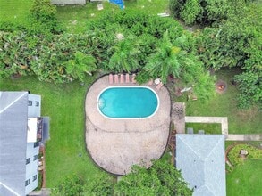 Colonial Village - 7550 Stirling Rd in Hollywood, FL - Building Photo - Building Photo