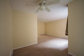 515 W Wrightwood Ave, Unit 410 in Chicago, IL - Building Photo - Building Photo
