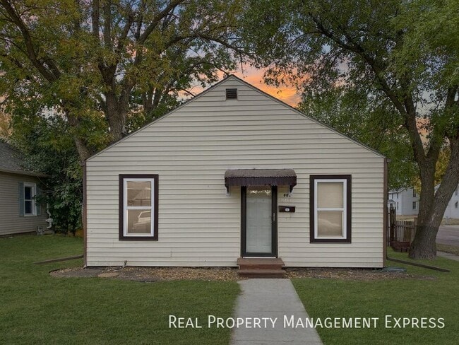 property at 801 S Van Eps Ave