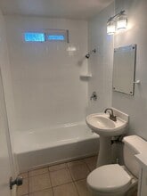 15871 Highland Ave in Fontana, CA - Building Photo - Building Photo