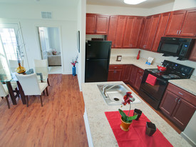 Riverwoods at Tollgate Apartamentos