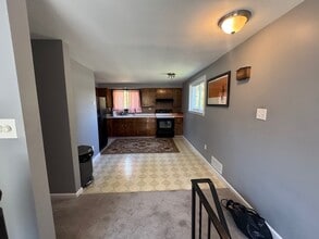 815 Louisa St in Pittsburgh, PA - Building Photo - Building Photo