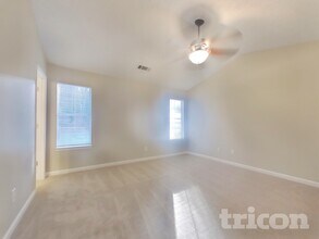 620 Bluff Dr in Woodstock, GA - Building Photo - Building Photo