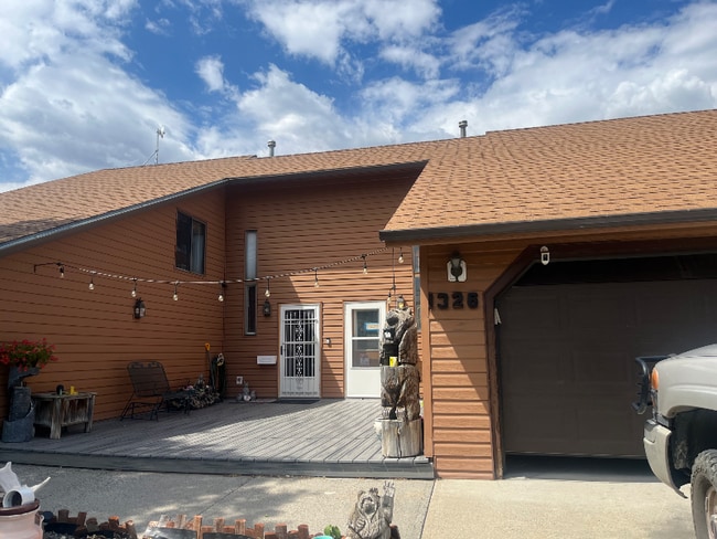 property at 1326 W Crawford St