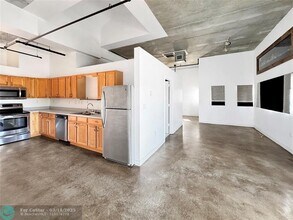200 E Dania Beach Blvd in Dania Beach, FL - Building Photo - Building Photo