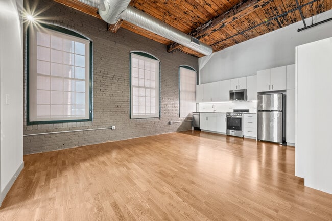 The Hartford Carriage House