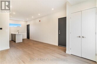 158 Laval St in Ottawa, ON - Building Photo - Building Photo