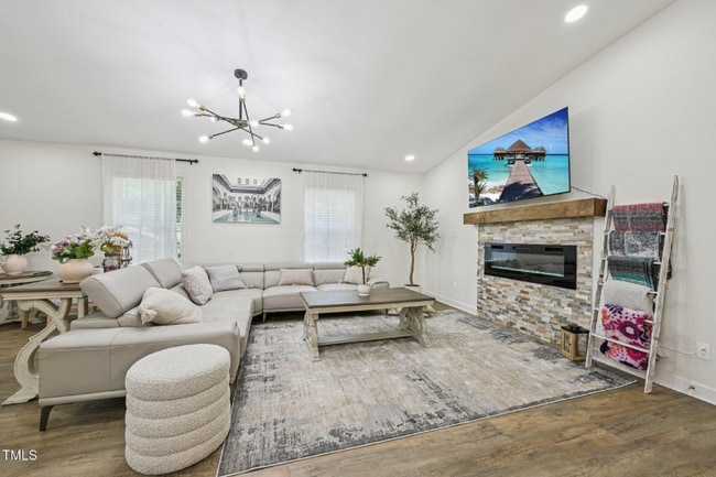 1104 Suterland Rd in Cary, NC - Building Photo - Building Photo