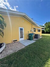 4522 SE 10th Ave in Cape Coral, FL - Foto de edificio - Building Photo