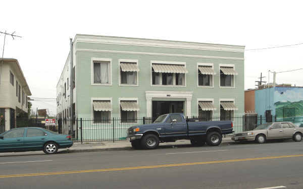 4309 S Main St in Los Angeles, CA - Building Photo - Building Photo