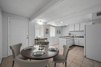 233 26th Ave NE in Minneapolis, MN - Building Photo - Building Photo