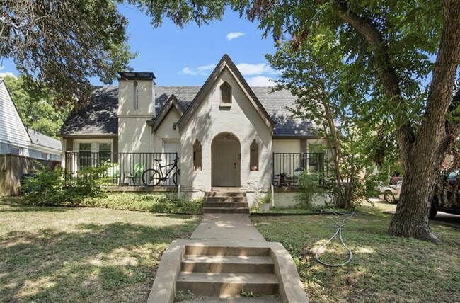 property at 5044 Pershing St