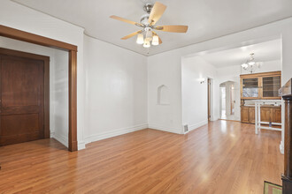 1325 N Marion St in Denver, CO - Building Photo - Interior Photo