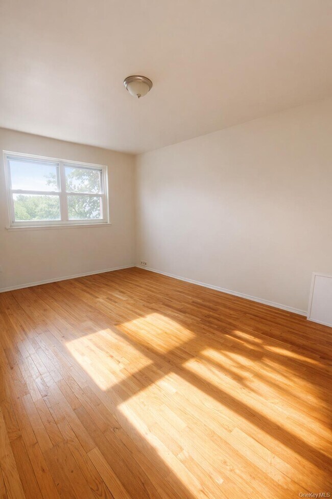 1958 Burke Ave in Bronx, NY - Building Photo - Building Photo