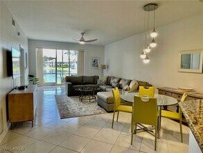 864 Tanbark Dr in Naples, FL - Building Photo - Building Photo