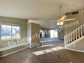 10044 Lone Wolf Dr in Indianapolis, IN - Building Photo - Building Photo