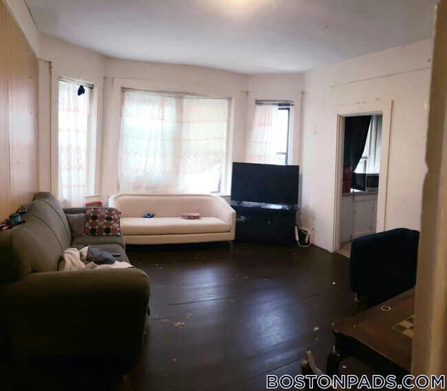 201 Harvard Ave