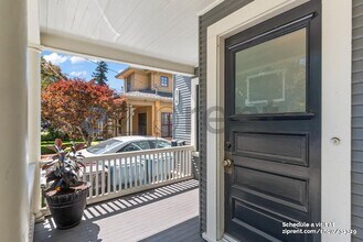 216 Emerson St in Palo Alto, CA - Foto de edificio - Building Photo