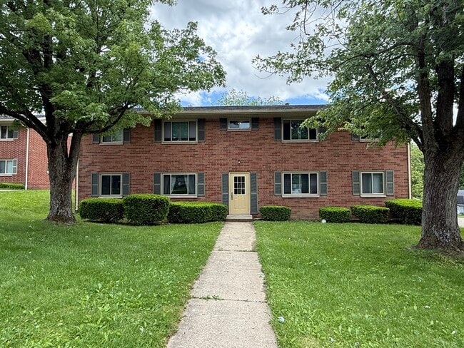 property at 1927 SW E St