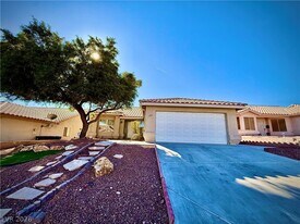 2033 Riderwood Ave in North Las Vegas, NV - Building Photo