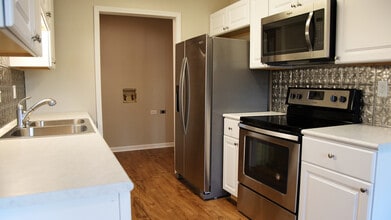 5 Oak Forest Pl in Maumelle, AR - Building Photo - Building Photo