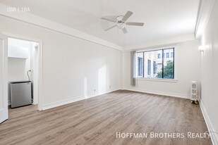 630 S Kenmore Ave, Unit 104 in Los Angeles, CA - Building Photo