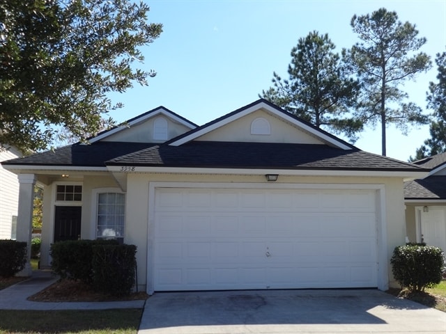 property at 3958 Pebble Brooke Cir S