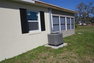 8010 Hyde Park Ave in North Port, FL - Foto de edificio - Building Photo